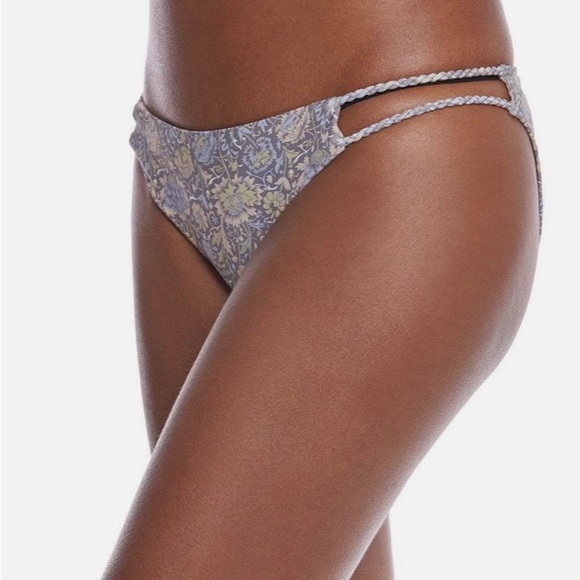 🪷O’NIELL🪷- Off the shoulder pastel floral bikini-Size M (2pc) - Picture 3 of 12